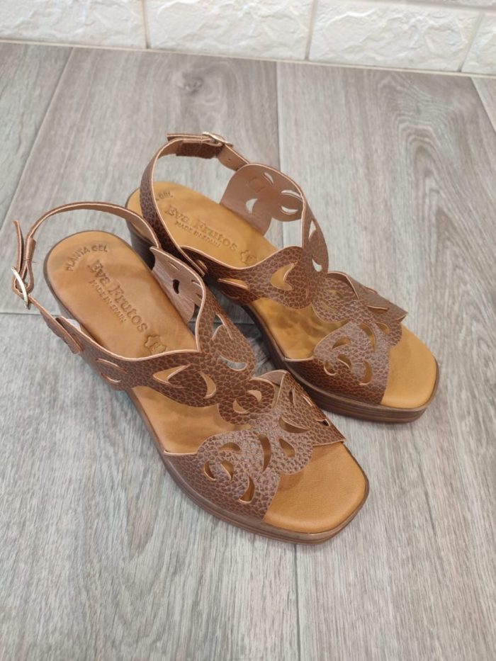 Sandalias Piel Karia Marron